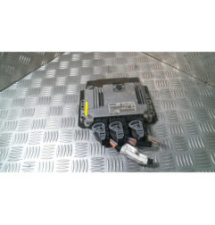 Calculateur moteur PEUGEOT 308 1