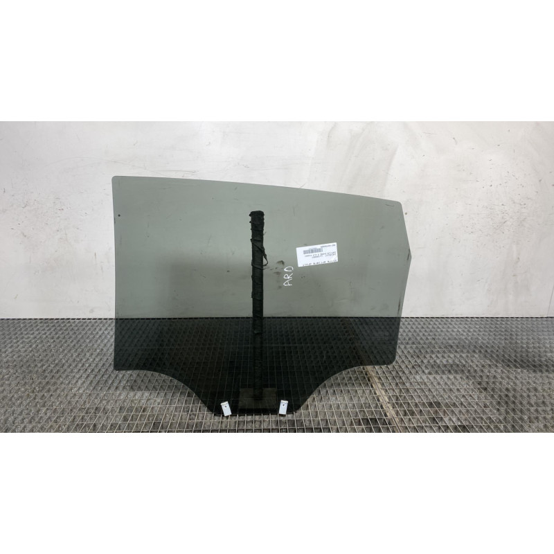 Vitre arriere droit CHEVROLET CAPTIVA Photo n°2
