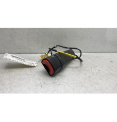 Attache ceinture avant droit CHEVROLET CAPTIVA