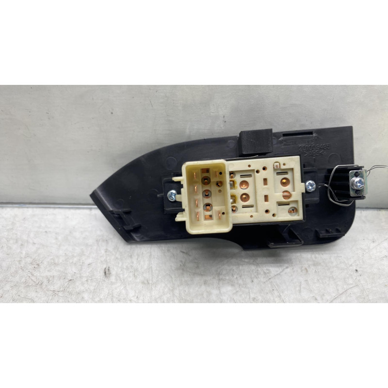Interrupteur de leve vitre arriere gauche CHEVROLET CAPTIVA Photo n°2