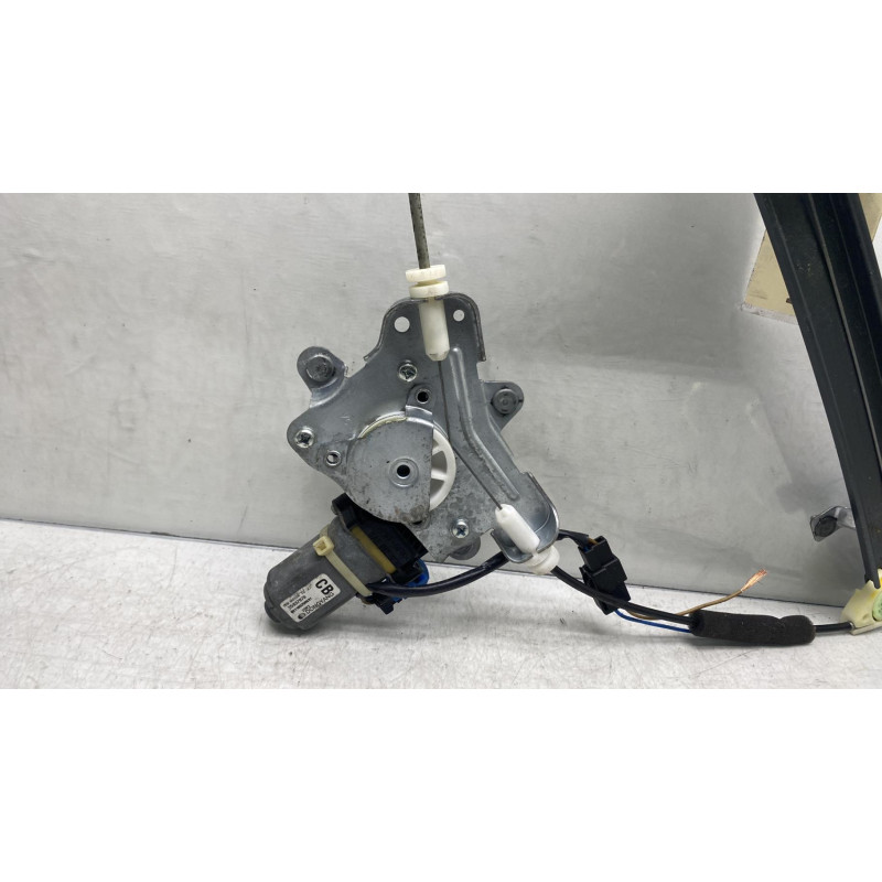 Leve vitre electrique arriere droit CHEVROLET CAPTIVA Photo n°2