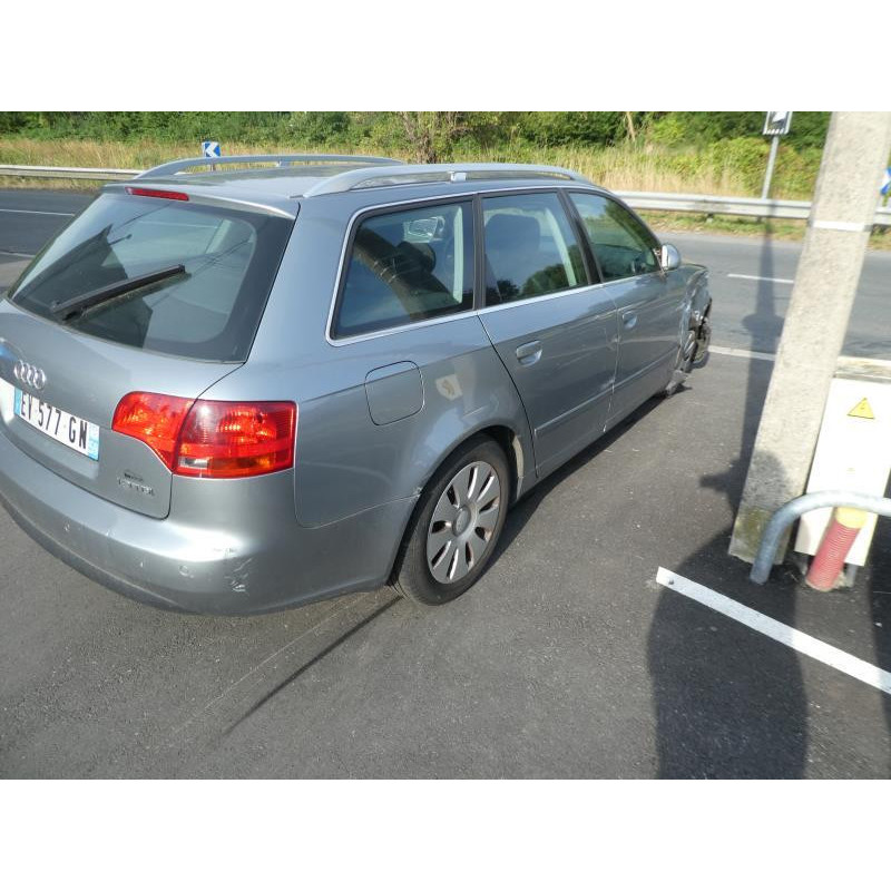 Feu arriere secondaire gauche (feux) AUDI A4 2 Photo n°9