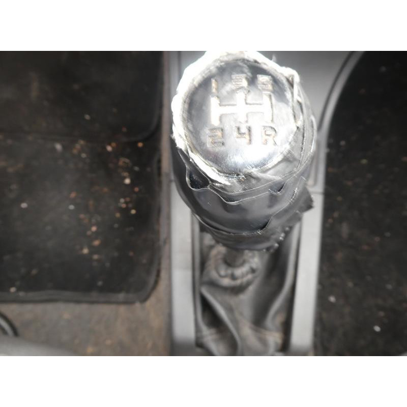 Porte avant droit PEUGEOT 205 Photo n°11