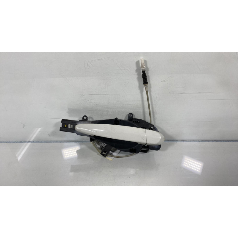 Poignee porte arriere droit BMW SERIE 3 E91 Photo n°2