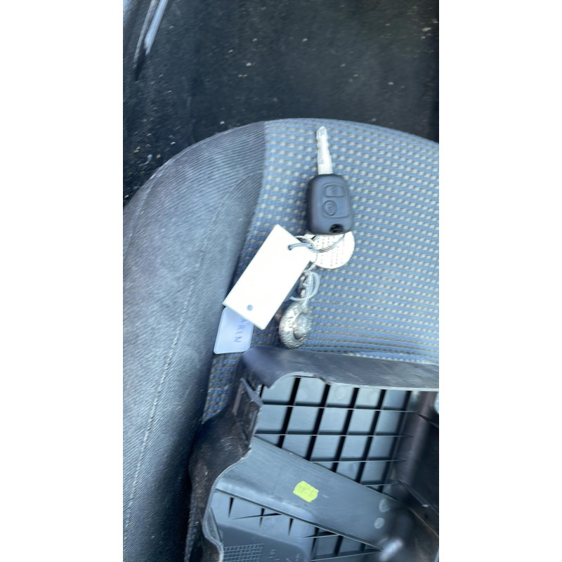 Pretensionneur de ceinture avant droit PEUGEOT 206 Photo n°6