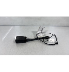 Attache ceinture avant droit FORD FIESTA 6