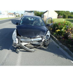 Bouton de warning OPEL CORSA D