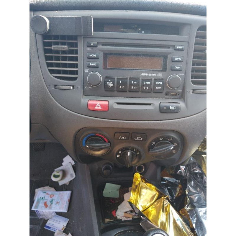 Calandre KIA RIO 2 Photo n°10