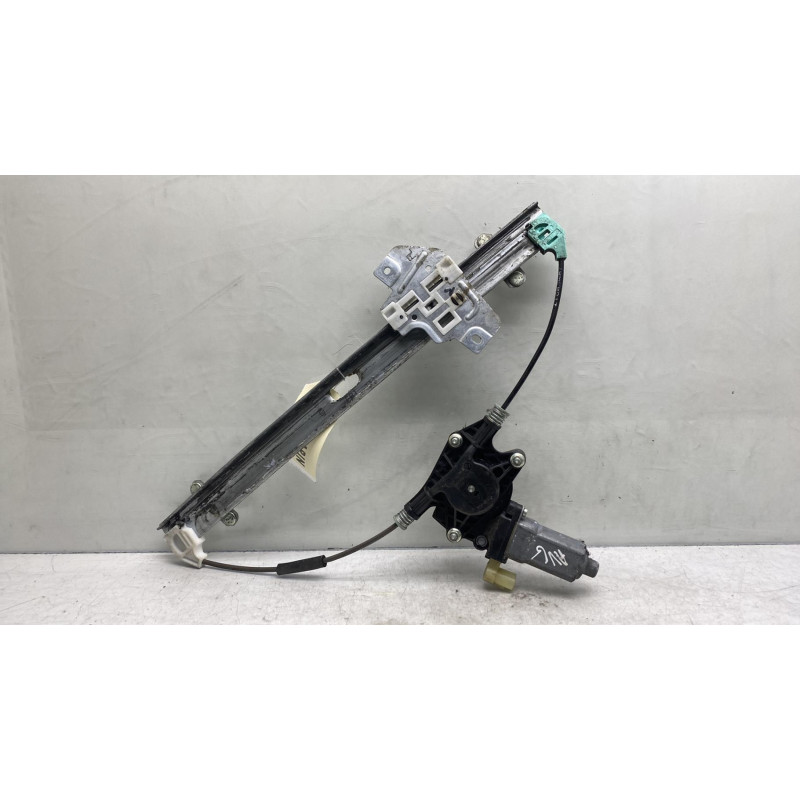Leve vitre electrique avant gauche KIA RIO 2 Photo n°1
