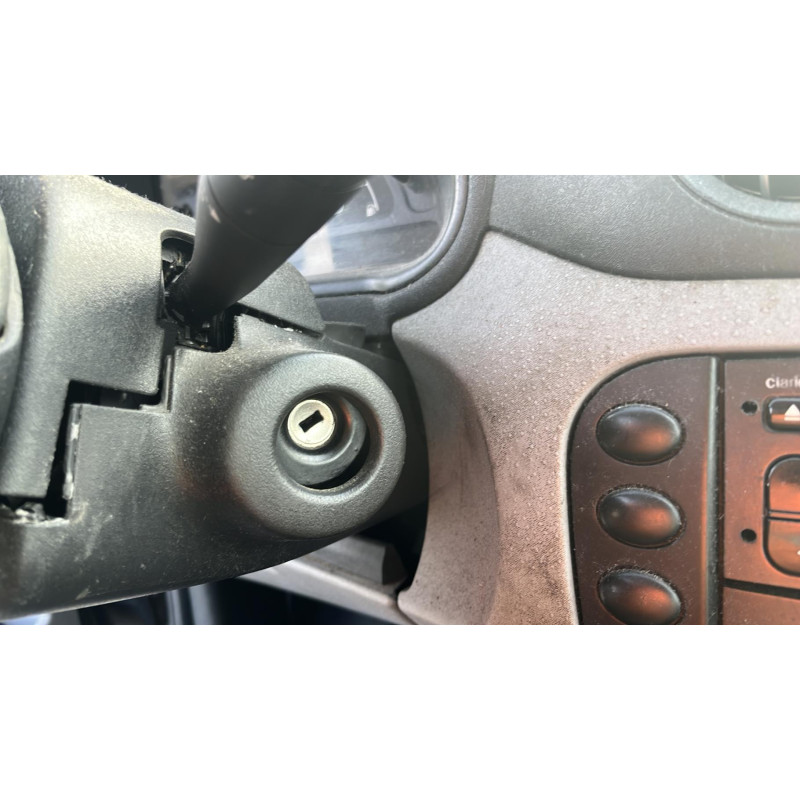 Porte avant droit CITROEN C3 1 Photo n°12