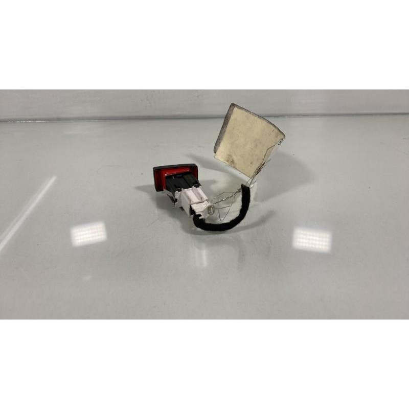 Bouton de warning VOLKSWAGEN GOLF 6 Photo n°3