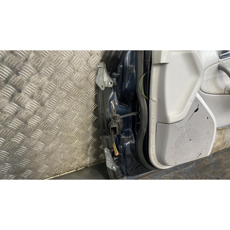 Porte avant droit MERCEDES CLASSE C 203 Photo n°2