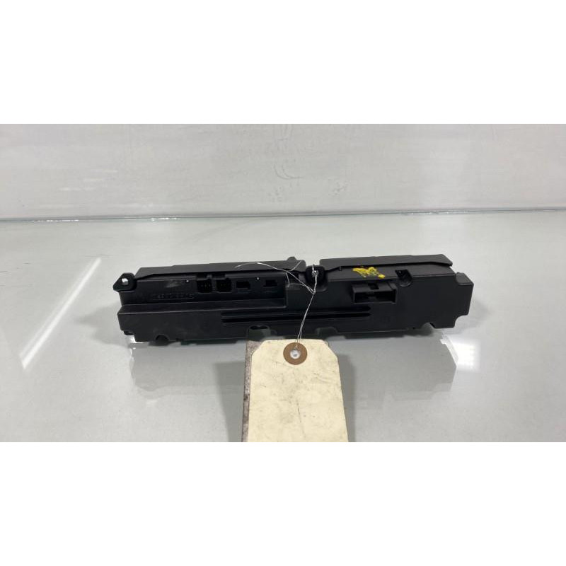 Bouton de warning MERCEDES CLASSE C 203 Photo n°3