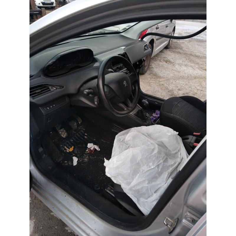 Trappe d'essence PEUGEOT 208 1 Photo n°9
