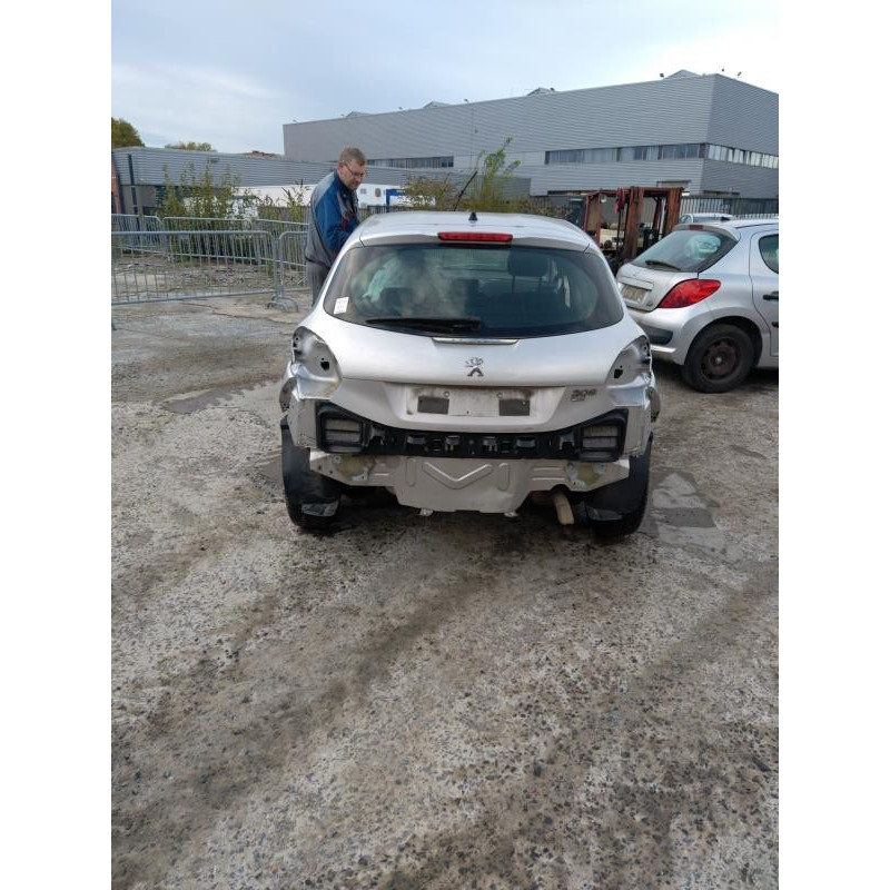 Trappe d'essence PEUGEOT 208 1 Photo n°19