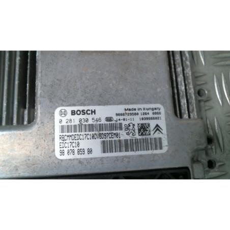 Calculateur moteur PEUGEOT 208 1 Photo n°1