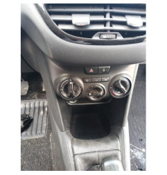 Calculateur moteur PEUGEOT 208 1