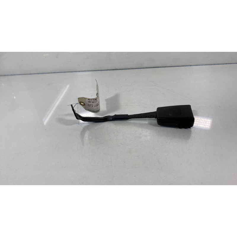 Attache ceinture avant droit AUDI A3 2 Photo n°1