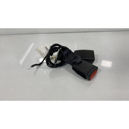 Attache ceinture arriere droit OPEL CORSA F Photo n°1