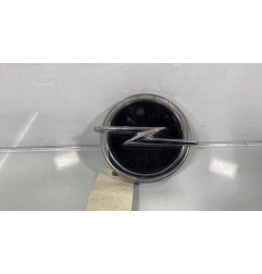 Bouton de coffre OPEL CORSA F Photo n°1