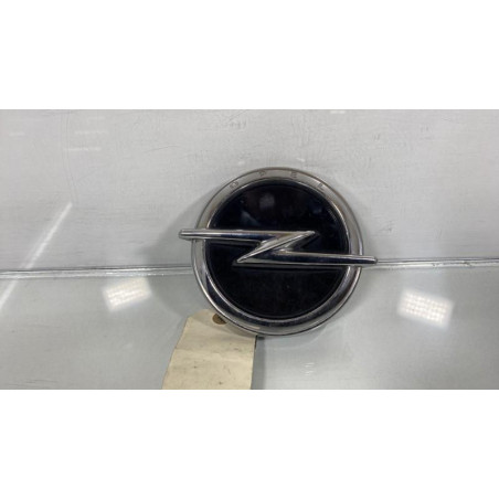 Bouton de coffre OPEL CORSA F Photo n°1