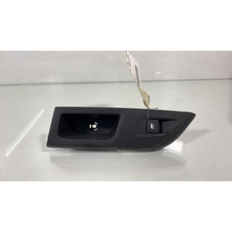Interrupteur de leve vitre arriere gauche OPEL CORSA F Photo n°1