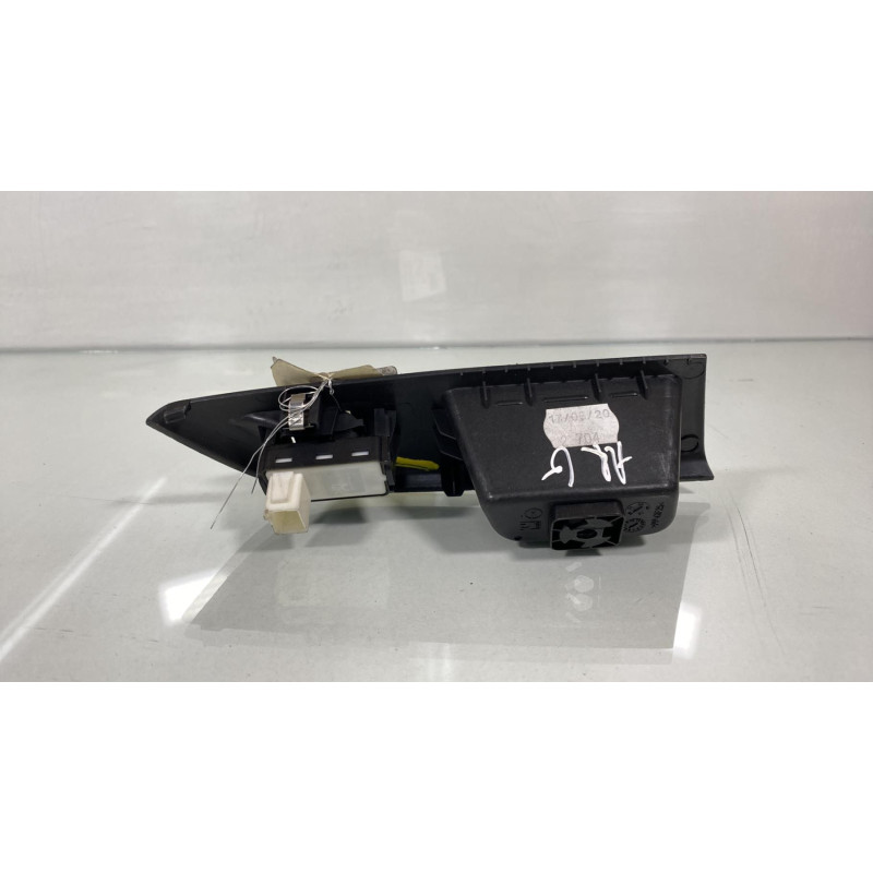 Interrupteur de leve vitre arriere gauche OPEL CORSA F Photo n°3