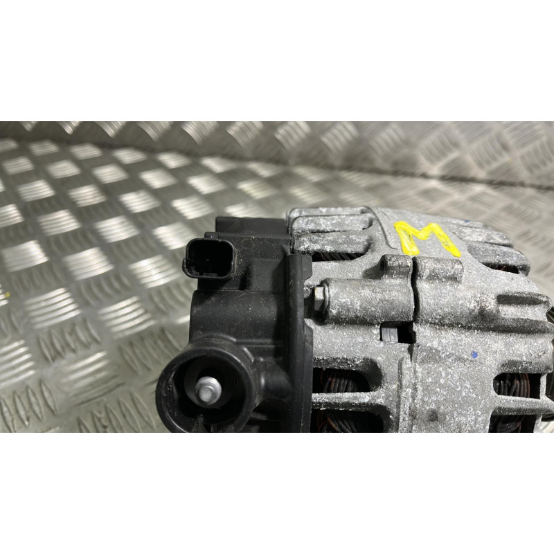Alternateur OPEL CORSA F Photo n°1
