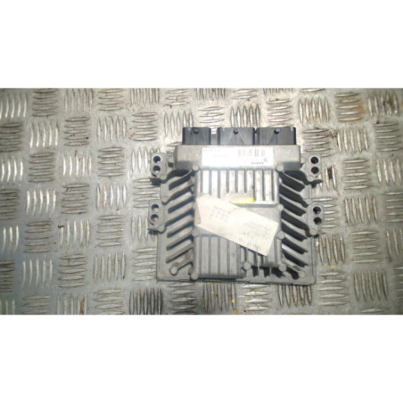 Calculateur moteur RENAULT SCENIC 2 Photo n°1