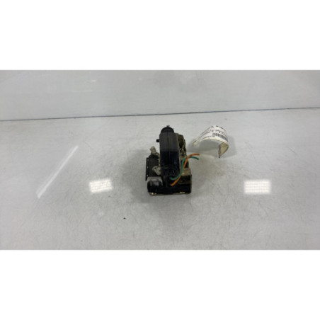 Serrure avant droit RENAULT R19