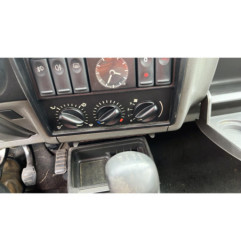 Serrure avant droit RENAULT R19