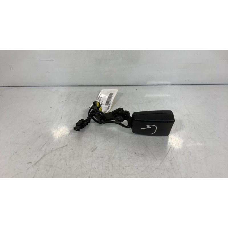 Attache ceinture arriere gauche AUDI A1 1 Photo n°3