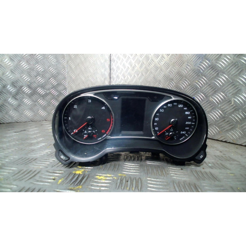 Compteur AUDI A1 1 Photo n°1
