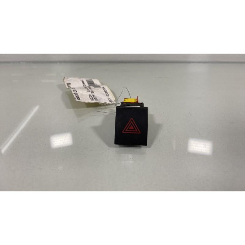 Bouton de warning SKODA ROOMSTER Photo n°3