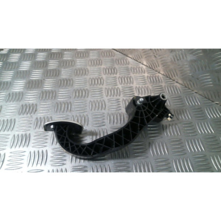 Pedale d'embrayage PEUGEOT 2008 1