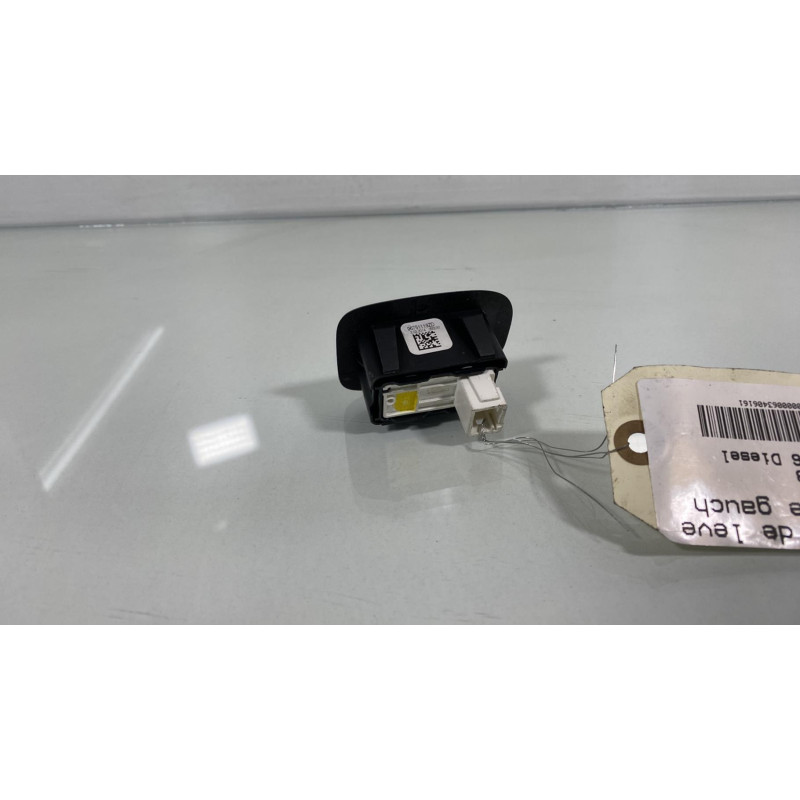 Interrupteur de leve vitre arriere gauche PEUGEOT 2008 1 Photo n°3