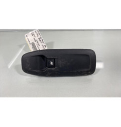 Interrupteur de leve vitre avant droit PEUGEOT 2008 1