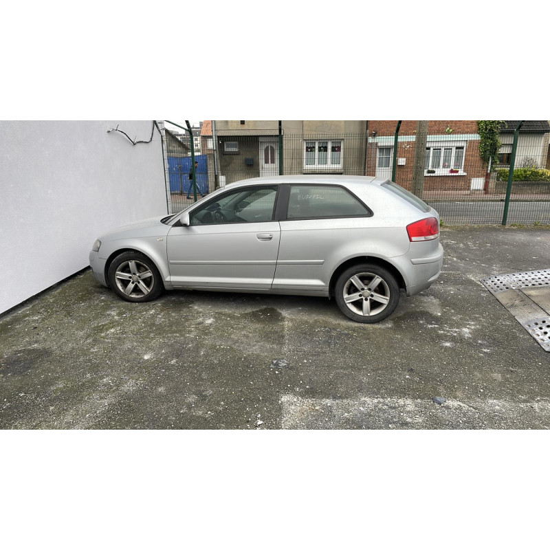 Calculateur moteur AUDI A3 2 Photo n°5