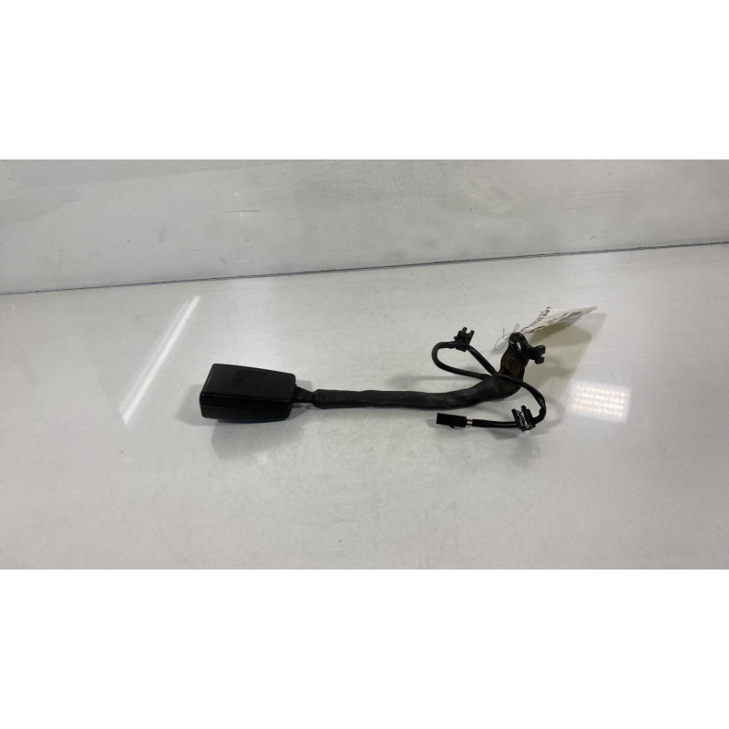 Attache ceinture avant droit VOLKSWAGEN TOURAN 1 Photo n°2