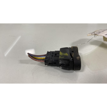 Interrupteur de leve vitre avant droit DACIA DUSTER 1