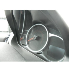 Attache ceinture arriere centrale MAZDA 2 2