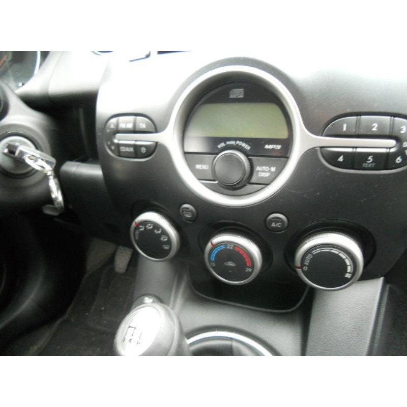 Commande chauffage MAZDA 2 2 Photo n°10