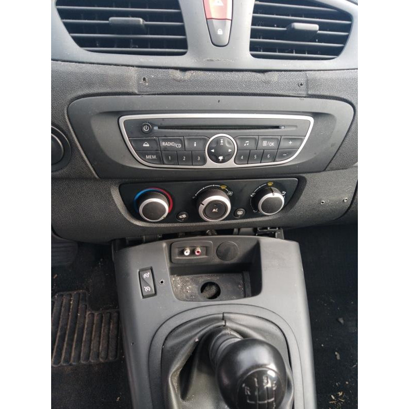 Capot RENAULT SCENIC 3 Photo n°12