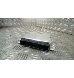 Calculateur moteur OPEL VIVARO 1 Photo n°1