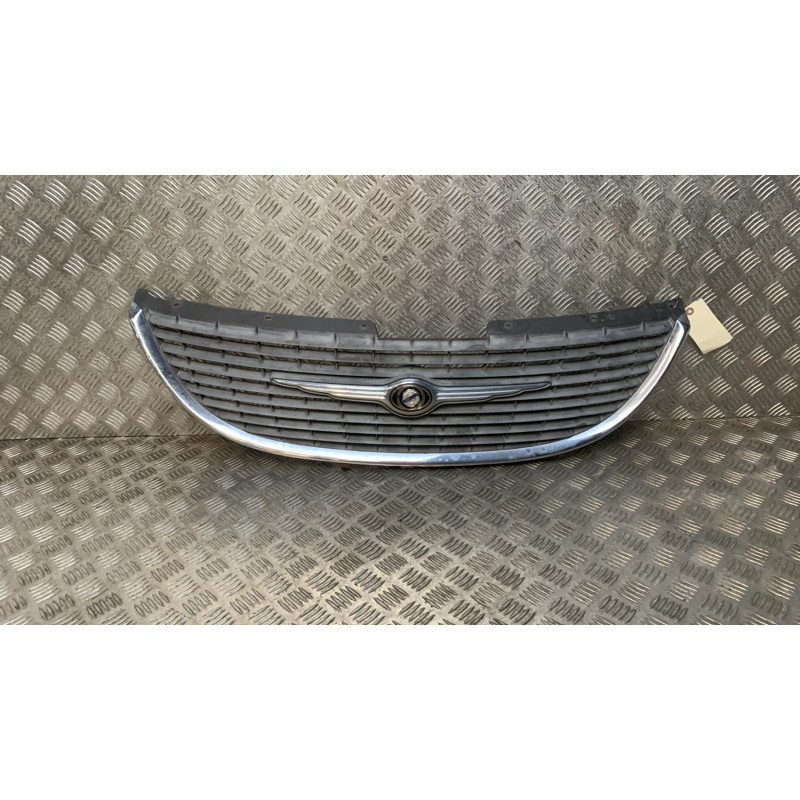 Calandre CHRYSLER GRAND VOYAGER 4 Photo n°1