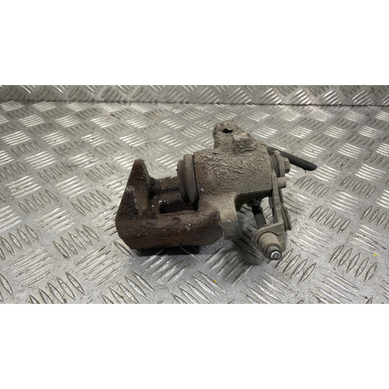 Etrier arriere droit (freinage) AUDI A4 2 Photo n°1