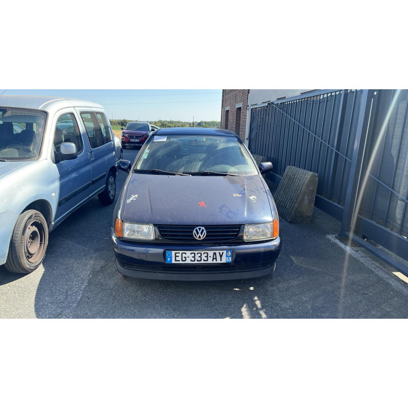 Calandre VOLKSWAGEN POLO 3 Photo n°5