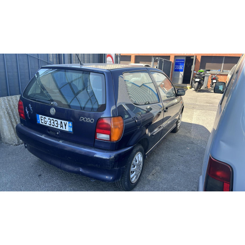 Calandre VOLKSWAGEN POLO 3 Photo n°8