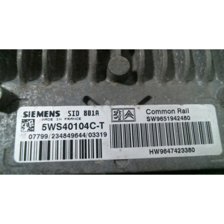 Calculateur moteur PEUGEOT 307