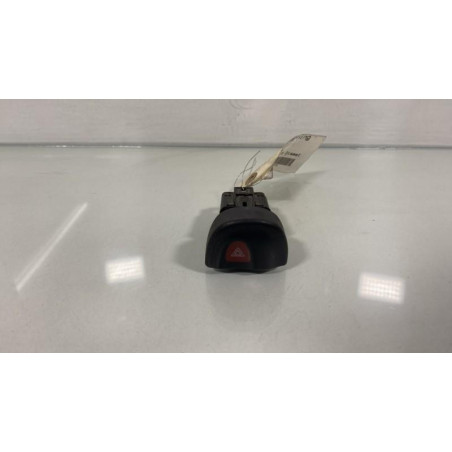 Bouton de warning RENAULT MEGANE 1